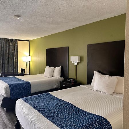Travelodge By Wyndham Clarksville Exterior foto
