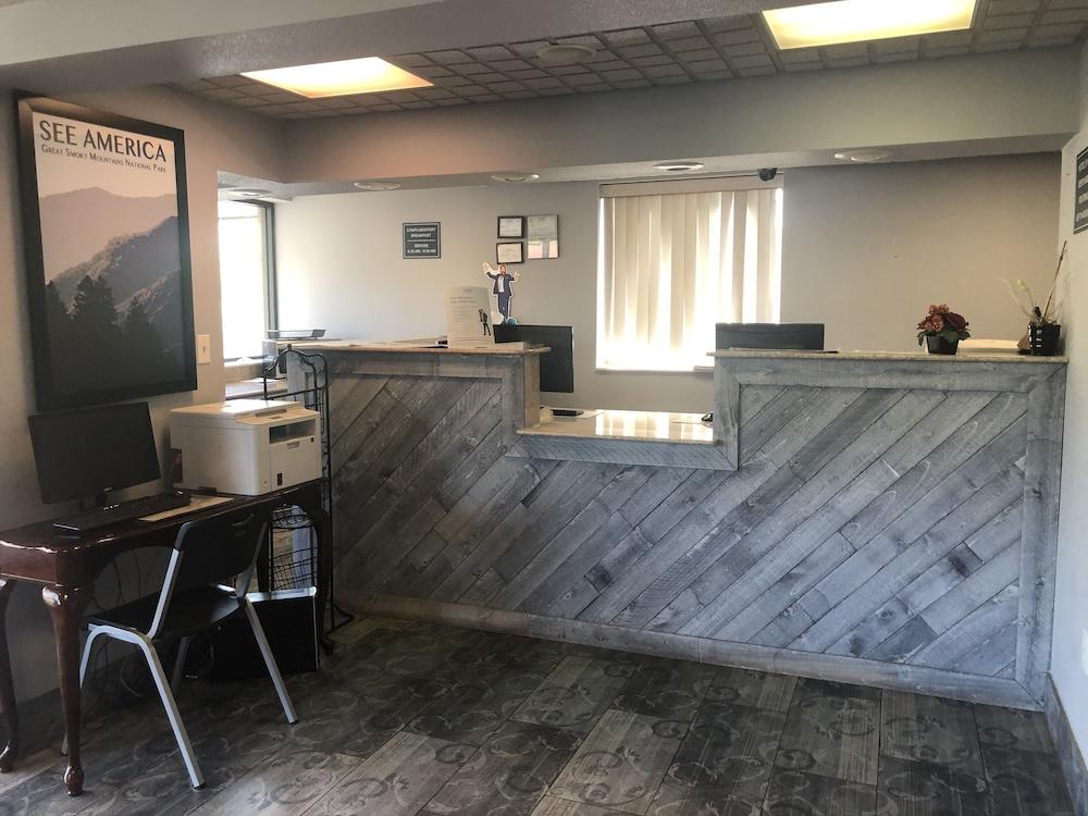 Travelodge By Wyndham Clarksville Exterior foto