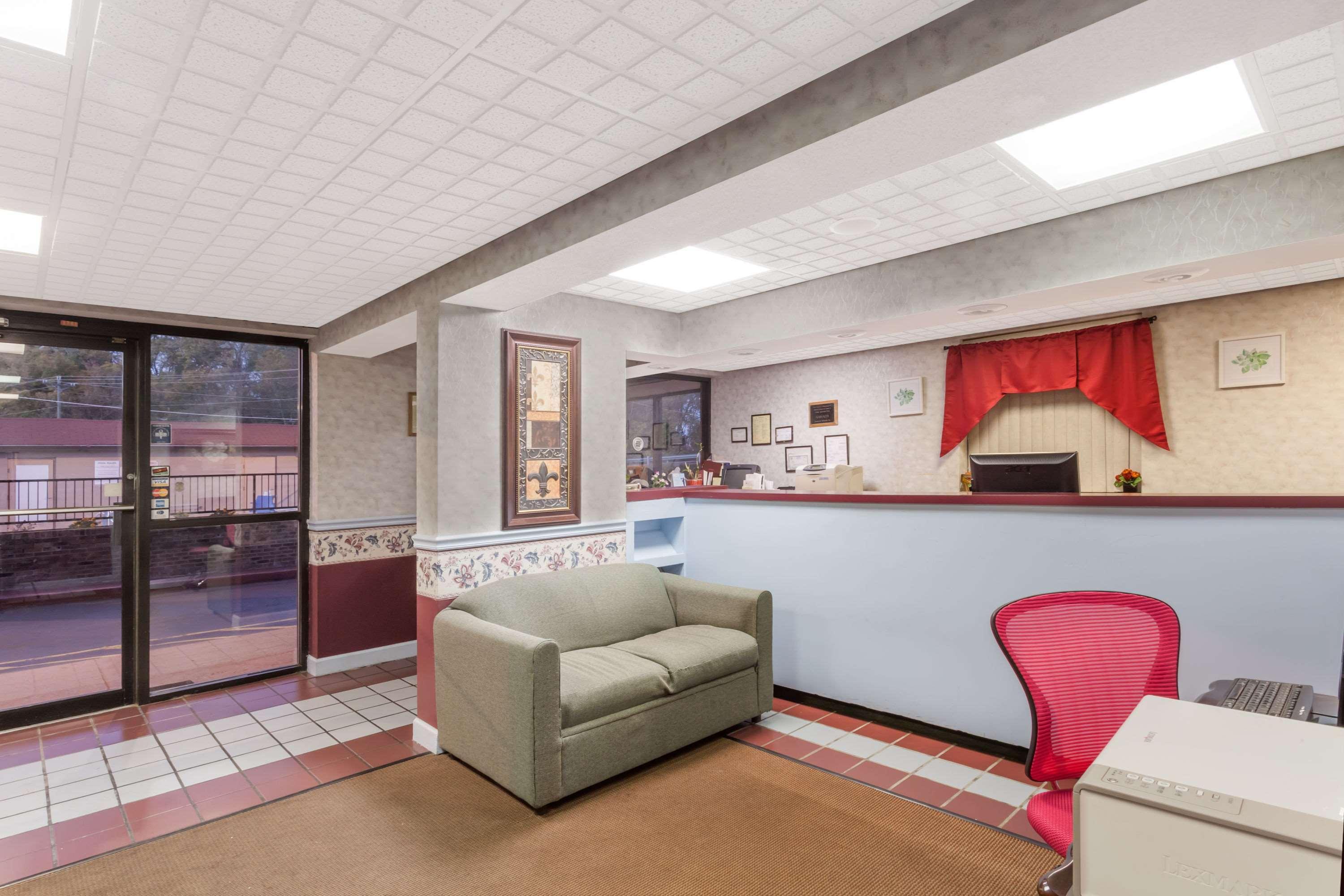 Travelodge By Wyndham Clarksville Exterior foto
