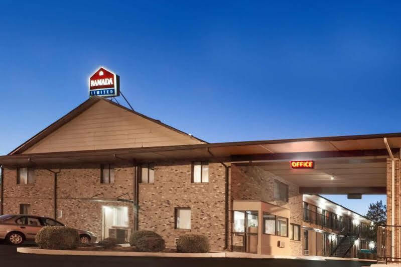 Travelodge By Wyndham Clarksville Exterior foto